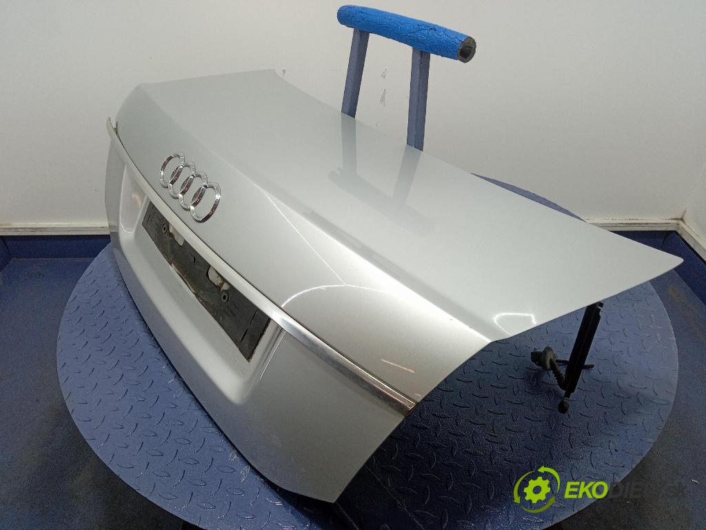 Audi A6 2006 zadna dveře kufra: kufra: