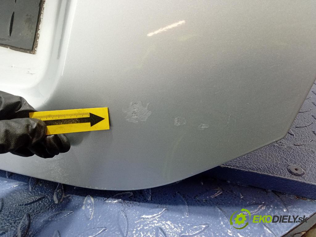 Audi A6 2006 zadna dveře kufra: kufra: