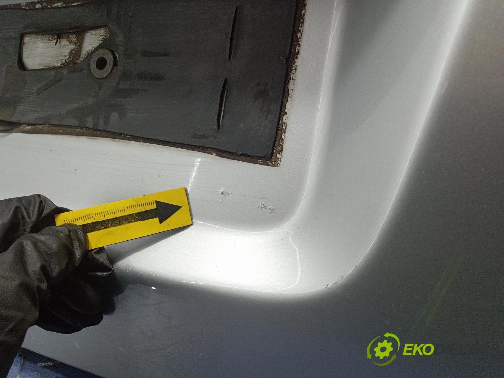 Audi A6 2006 zadna dveře kufra: kufra: