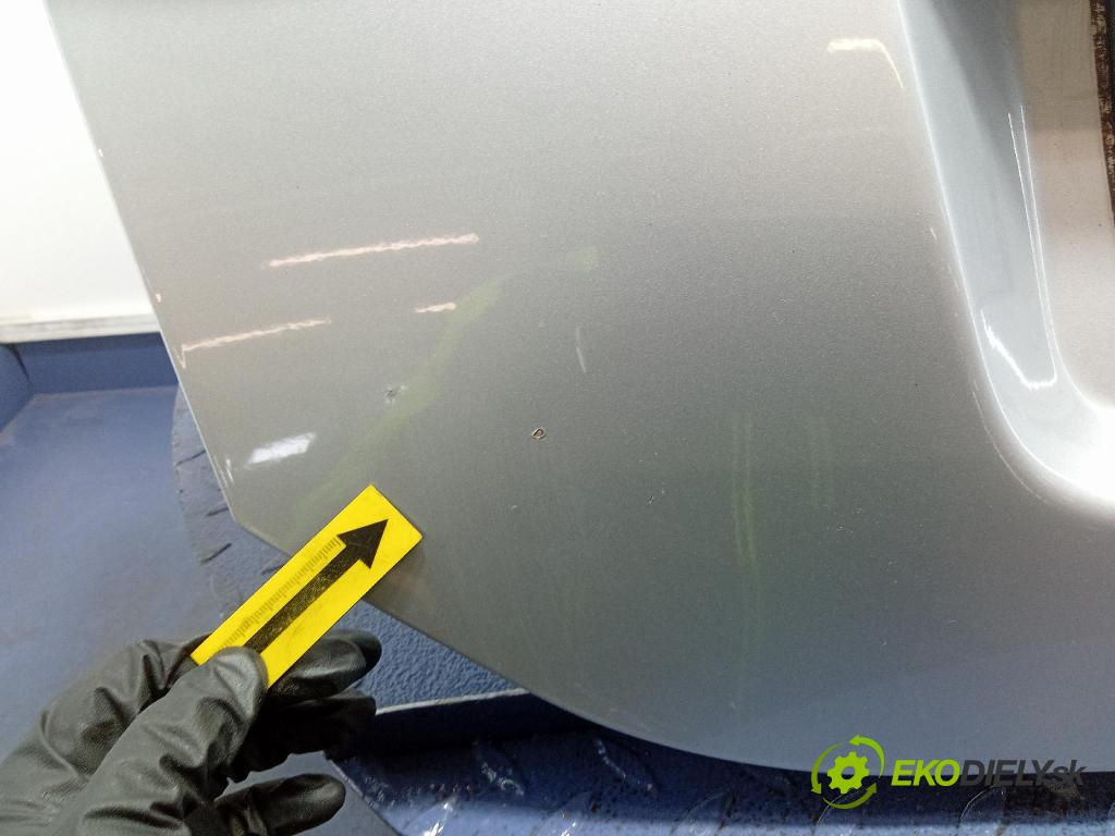 Audi A6 2006 zadna dveře kufra: kufra: