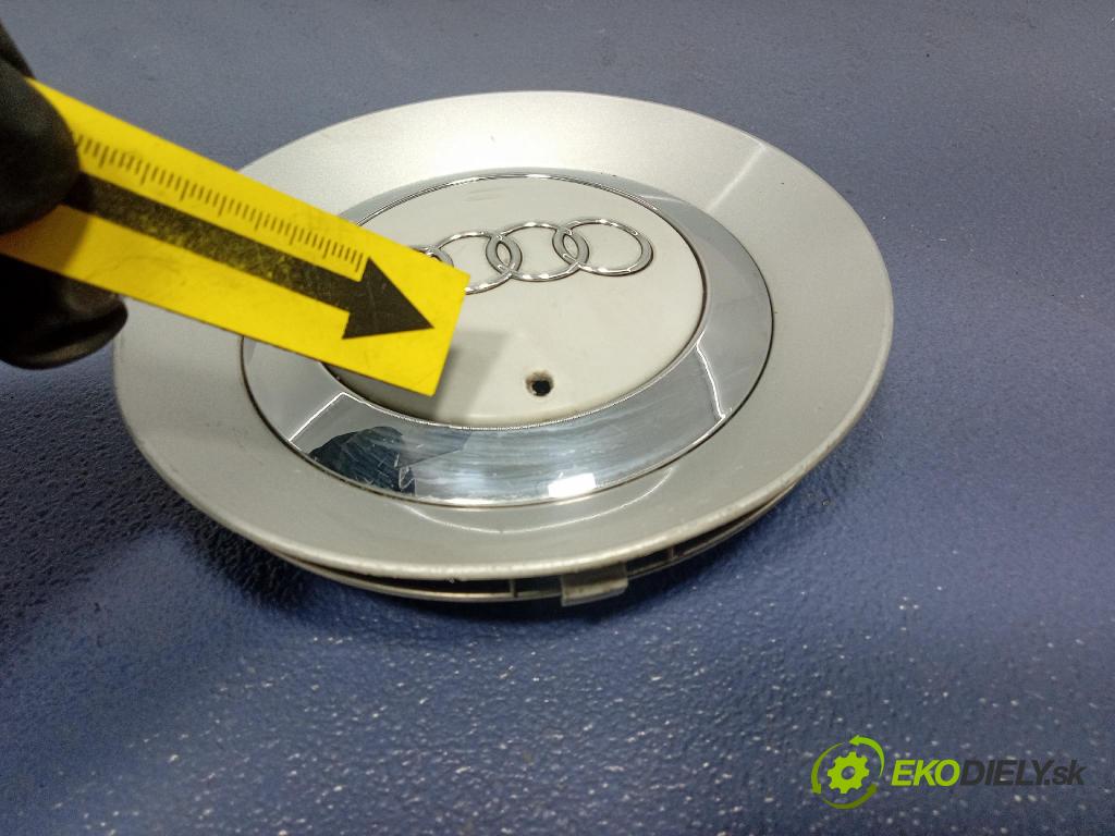 Audi A6 2006 puklica kola: 4F0601165