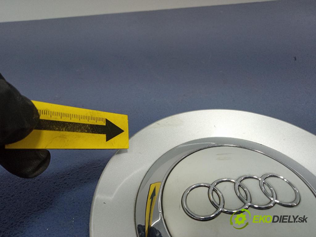 Audi A6 2006 puklica kola: 4F0601165
