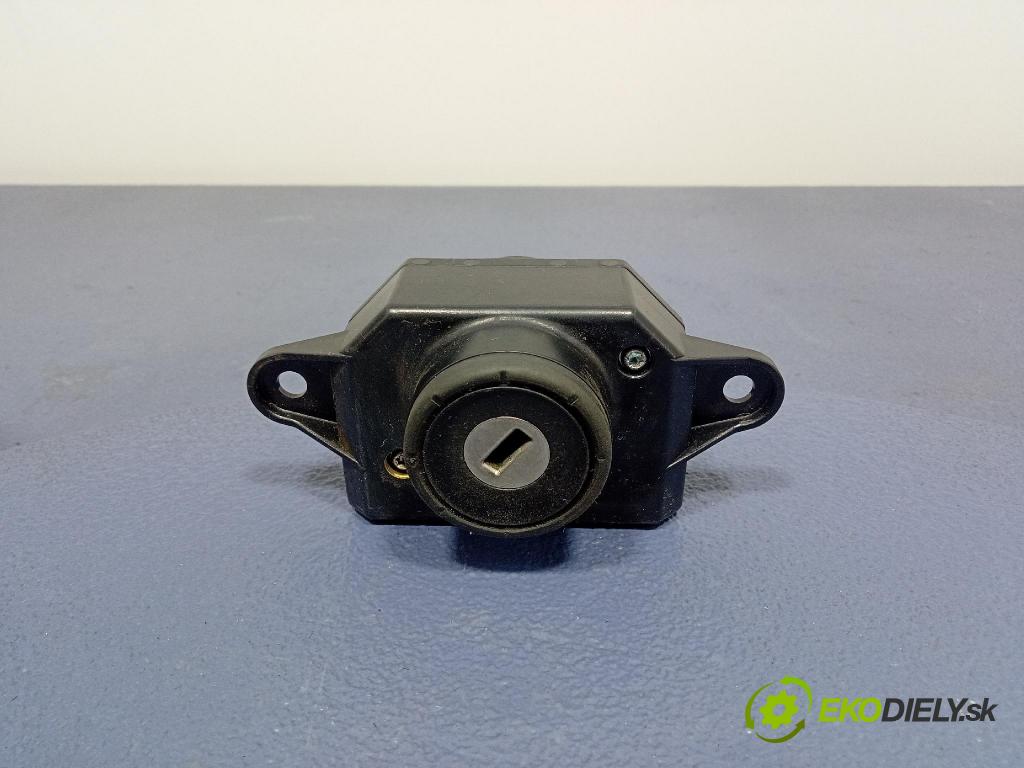 Audi A6 2006 Spínač zapaľovania: 4F0909131D