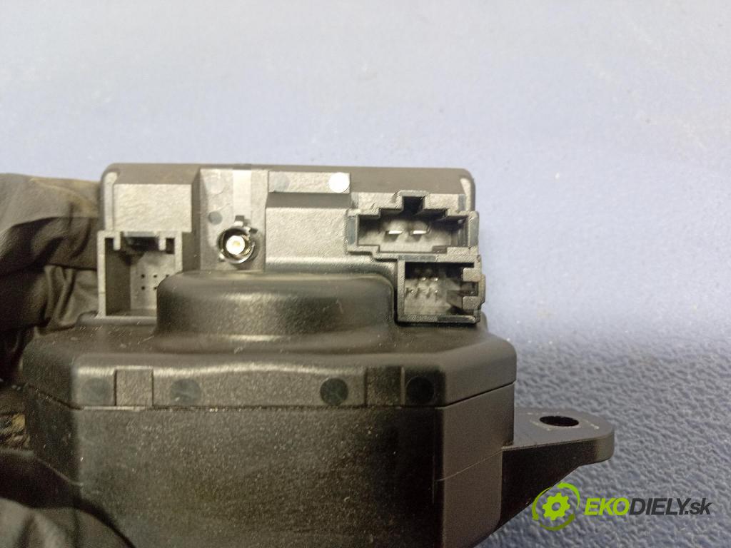 Audi A6 2006 Spínač zapaľovania: 4F0909131D