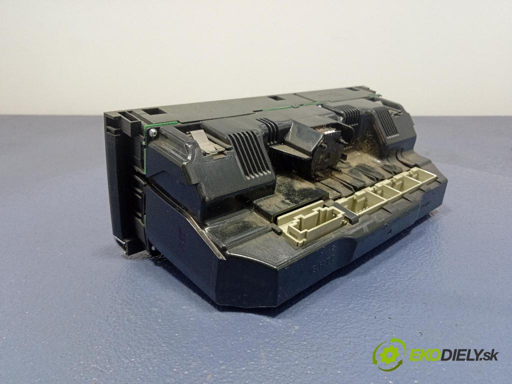 Audi A6 2006 prepínač Klimatizácia: Prúd vzduchu: 4F1820043R