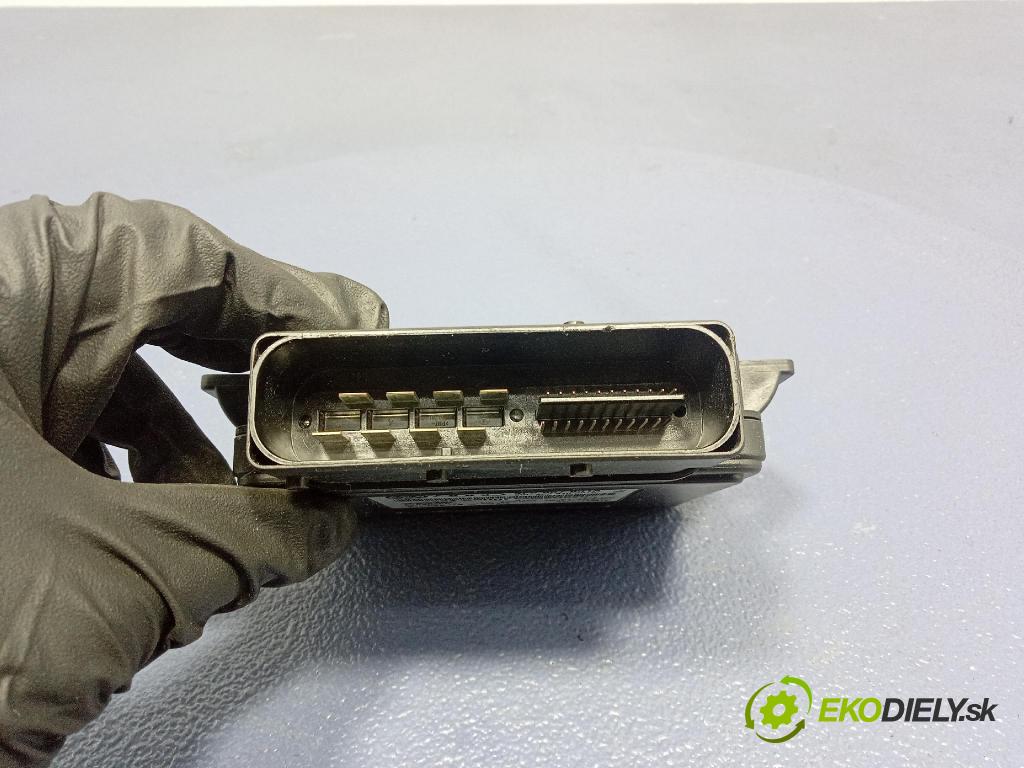 Audi A6 2006 riadiaca jednotka 4F0907801A