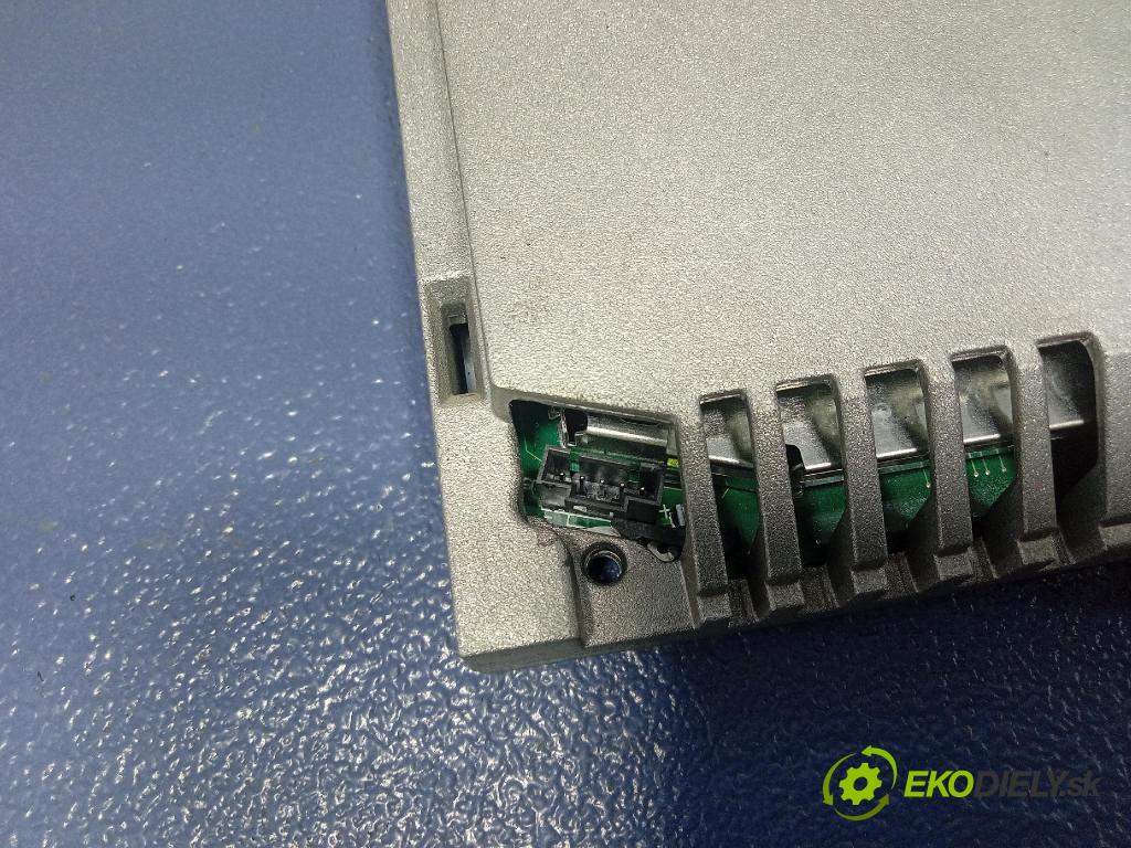 Audi A6 2006 Zesilovač: 4F0035223D