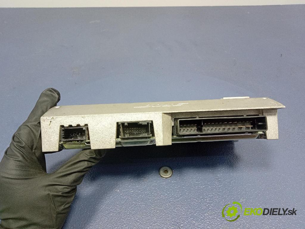 Audi A6 2006 Zesilovač: 4F0035223D