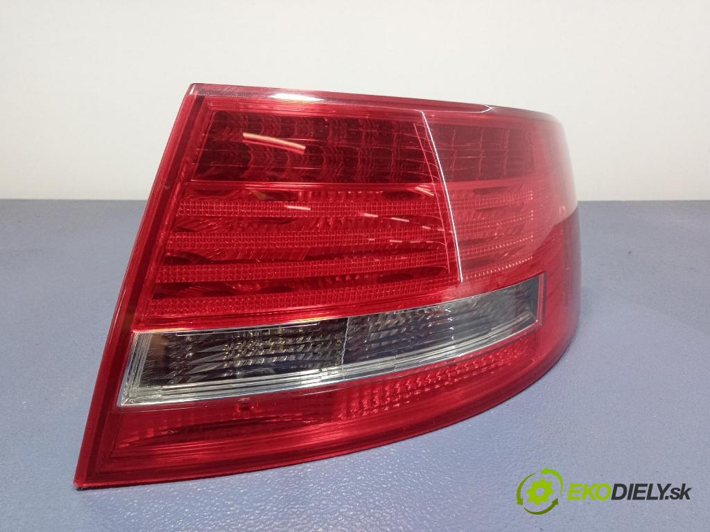 Audi A6 2006 svetlo / reflektor zad Prava: Vonkajsia: