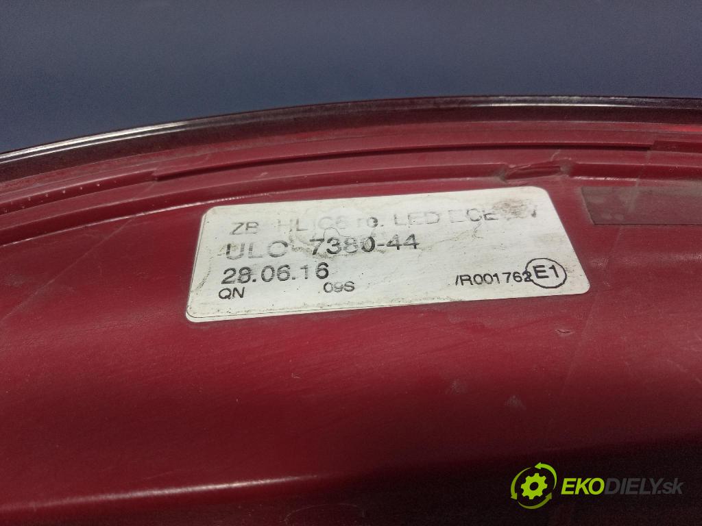 Audi A6 2006 svetlo / reflektor zad Prava: Vonkajsia: