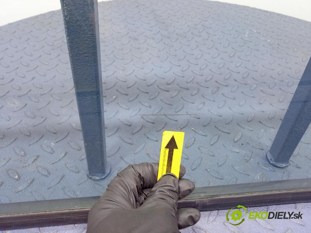 Citroen Jumper 2010 sklo zadna