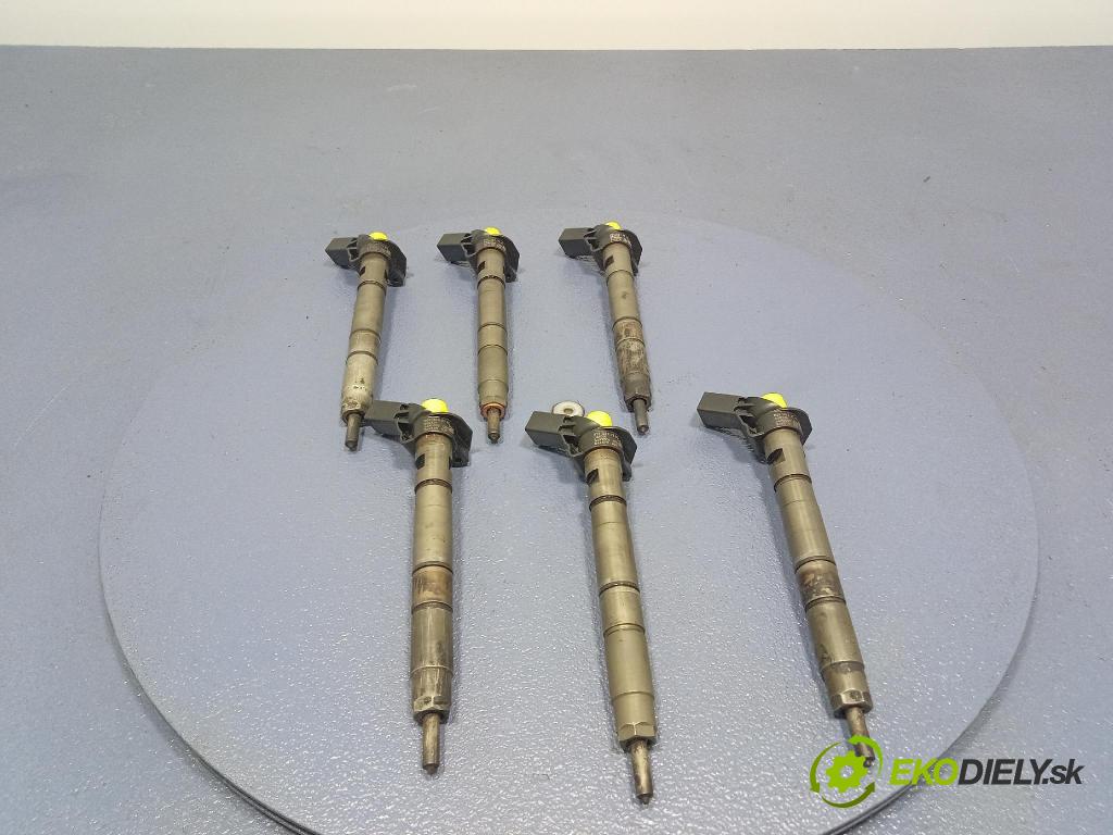 Audi A6 2006 vstrek 059130277AC