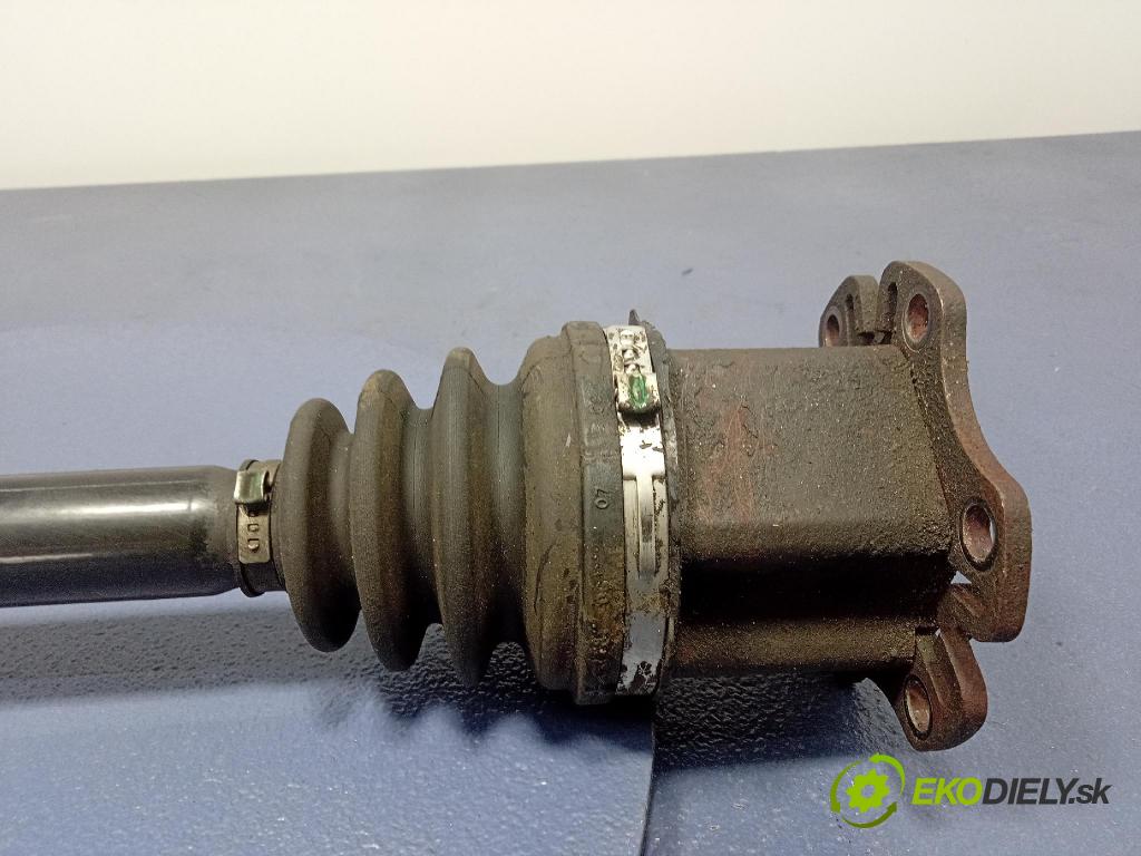 Audi A6 2006 poloos Prava: Predné 4F0407272K