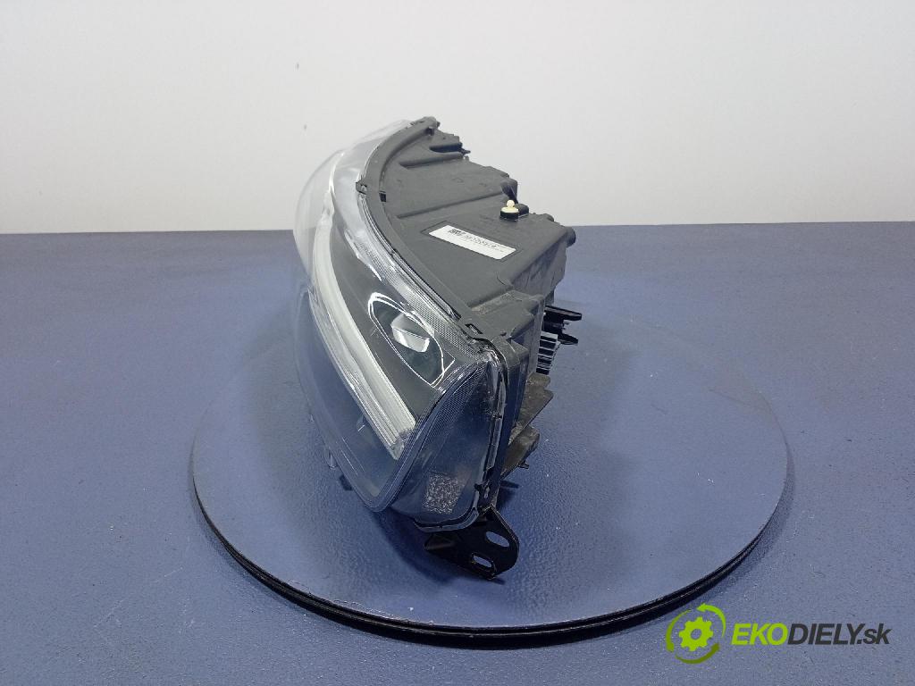 Volvo Xc40 0 Reflektor: v pravo: 32133574