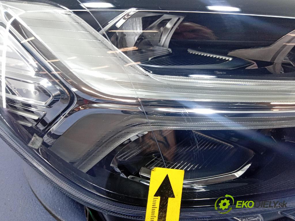 Volvo Xc40 0 Reflektor: v pravo: 32133574