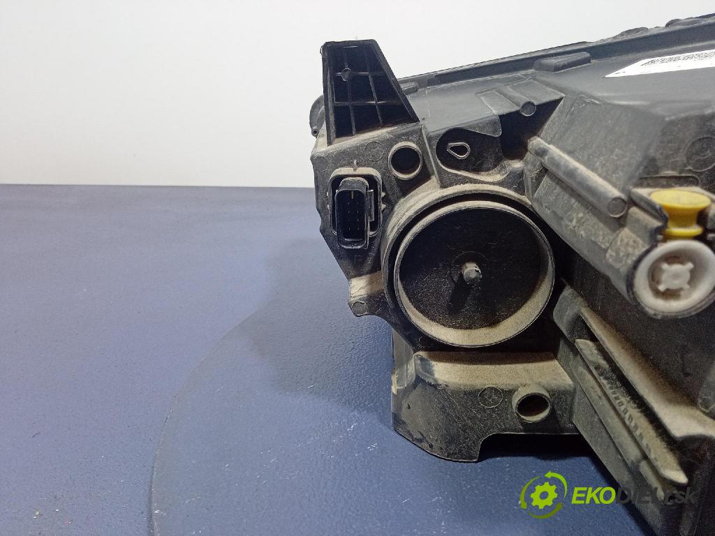 Opel Grandland x 0 Reflektor: v pravo: 366947220