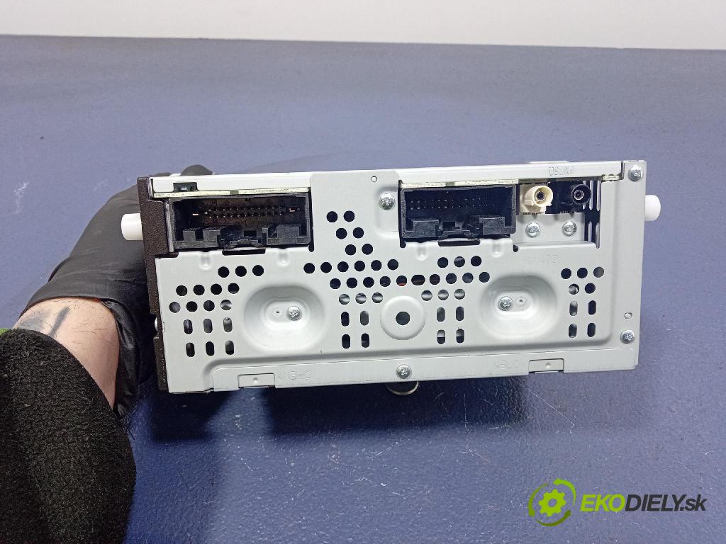 Ford Mondeo 2015 Radio I Navigácia: DS7T-19C107-DH