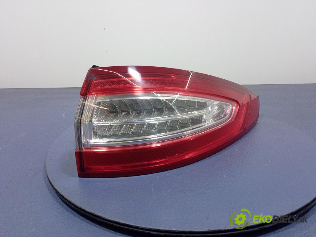 Ford Mondeo 2015 svetlo / reflektor zad Prava: Vonkajsia: DS73-13404-FH