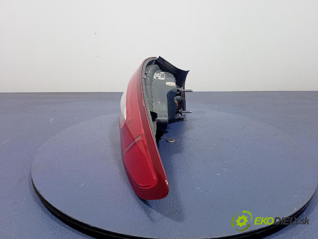 Ford Mondeo 2015 svetlo / reflektor zad Prava: Vonkajsia: DS73-13404-FH