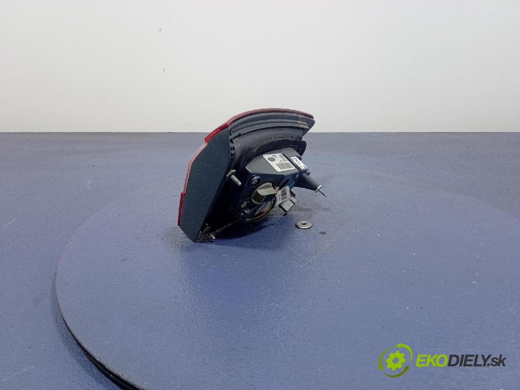 Ford Mondeo 2015 svetlo / reflektor zad Prava: Vnútri: DS73-13A602-JE