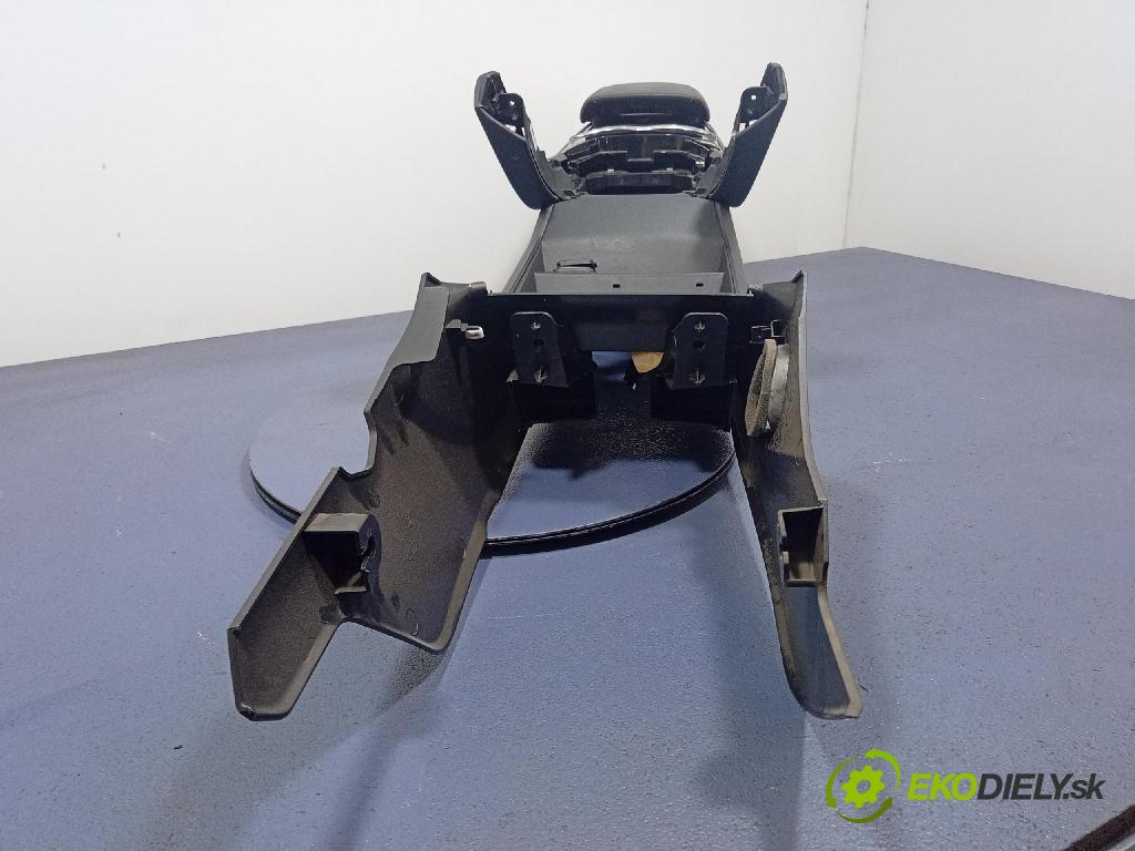 Ford Mondeo 2015 tunel Stredný: DS73-F042B60