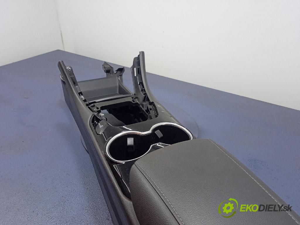 Ford Mondeo 2015 tunel Stredný: DS73-F042B60