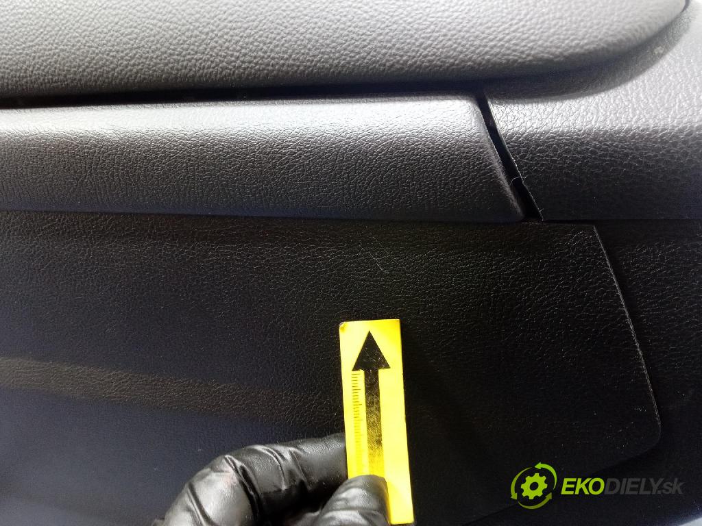 Ford Mondeo 2015 tunel Stredný: DS73-F042B60