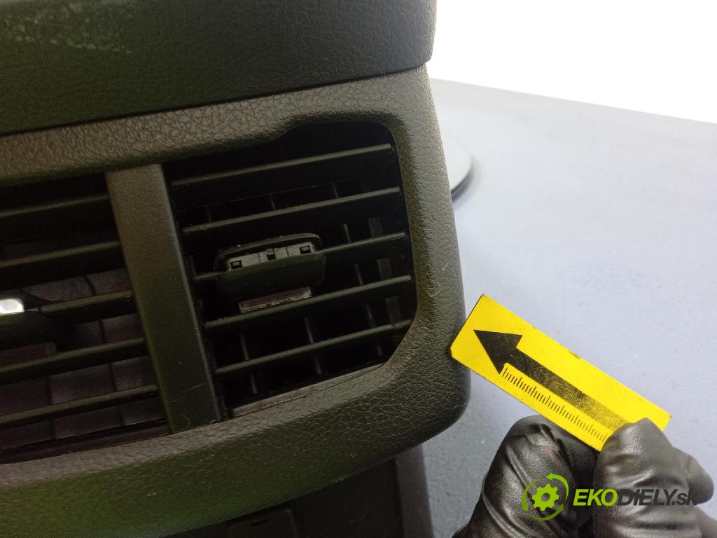 Ford Mondeo 2015 tunel Stredný: DS73-F042B60