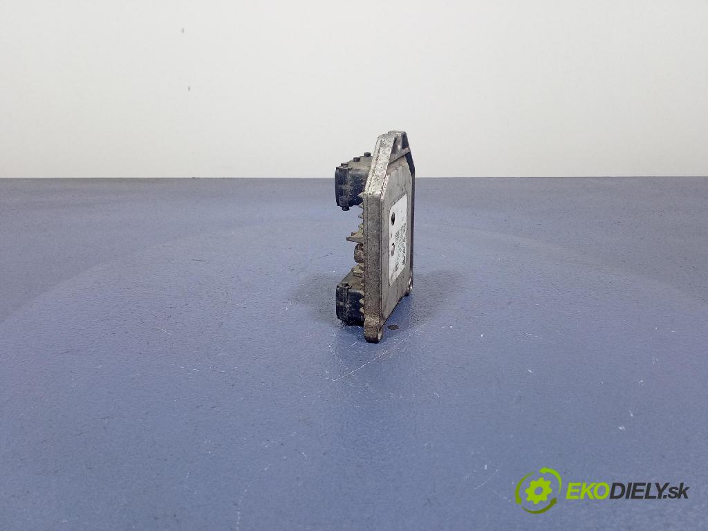 Opel Vectra 2003 riadiaca jednotka Motor: 55352666