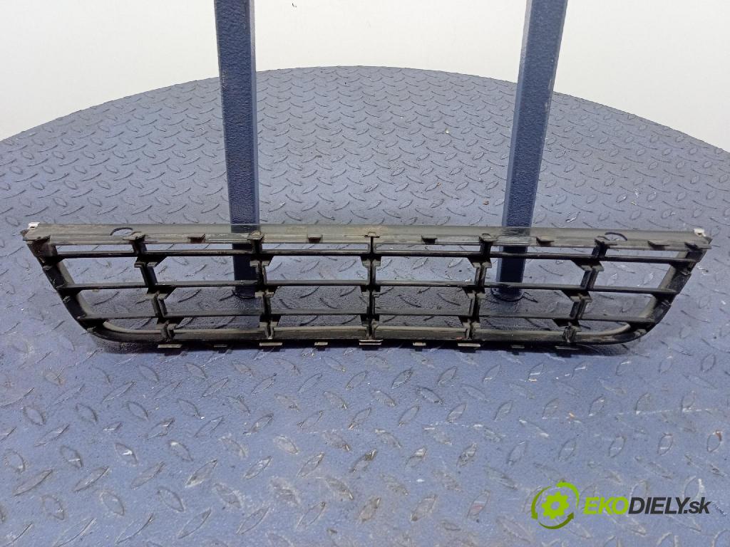 Vw Passat 2009 miežka / Gril: 3C0853651F