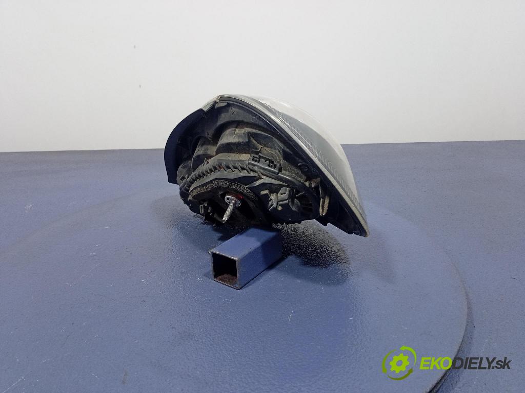 Toyota Aygo 2009 svetlo / reflektor zad ľavá Vonkajsia: 81560-0H070