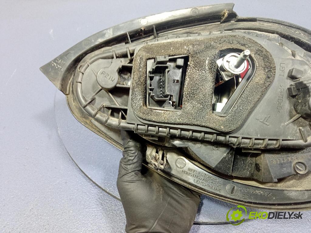 Toyota Aygo 2009 svetlo / reflektor zad ľavá Vonkajsia: 81560-0H070