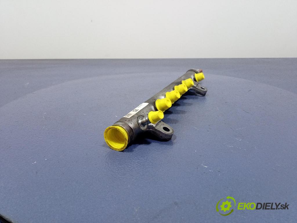 Vw Passat 2009 lišta Dodávka: 03L130089