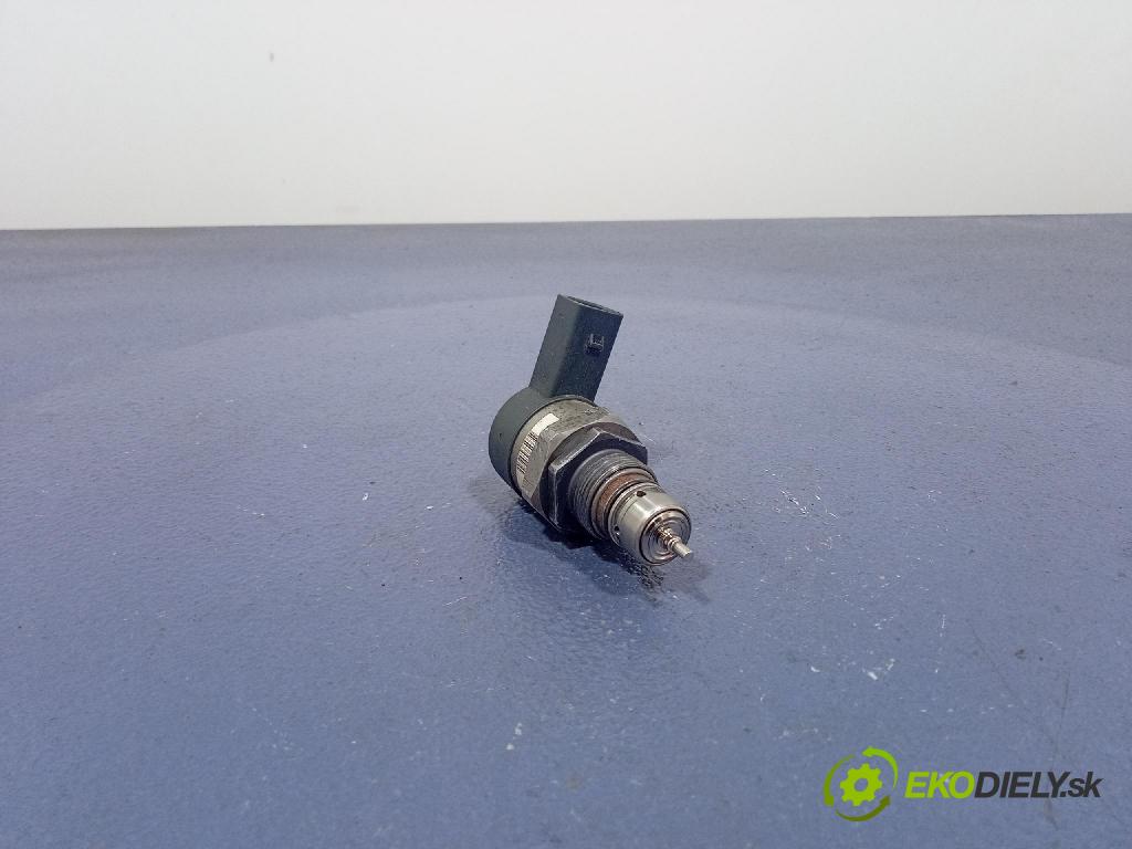 Vw Passat 2009 snímač 057130764H