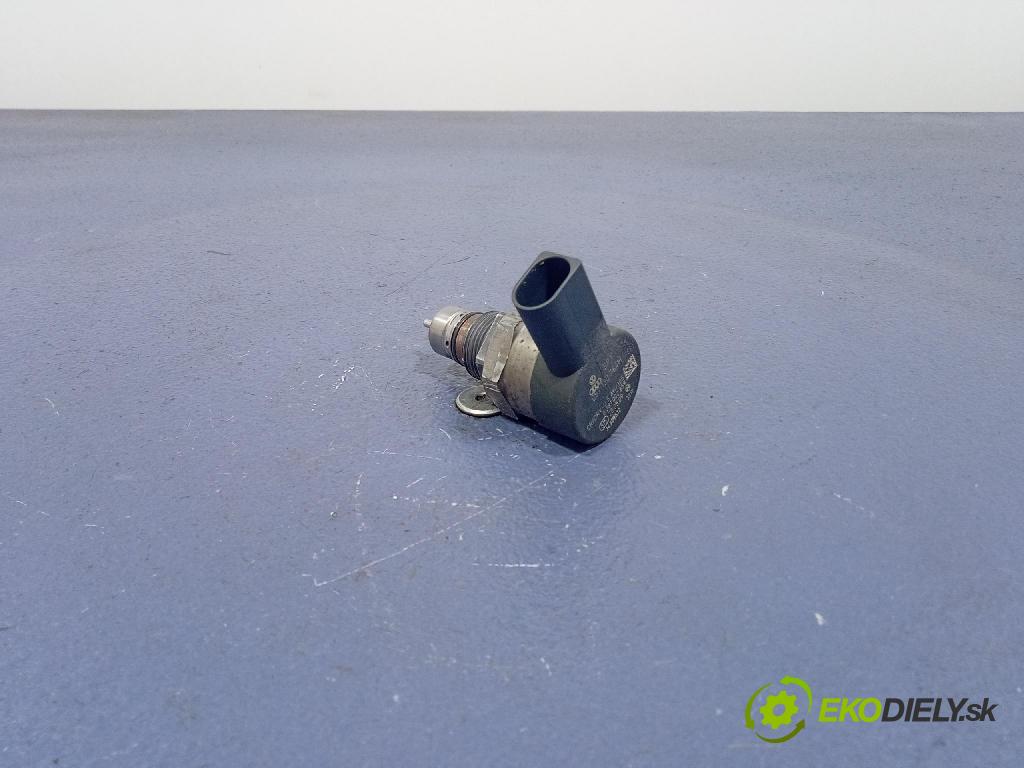 Vw Passat 2009 snímač 057130764H