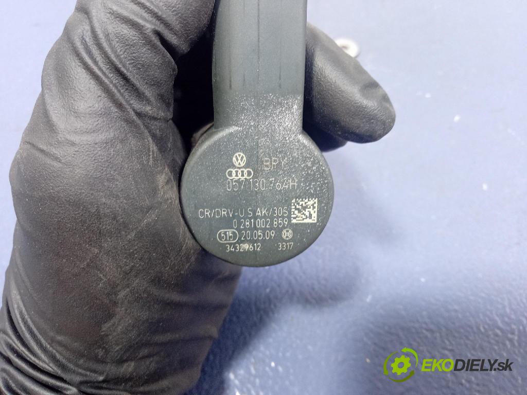 Vw Passat 2009 snímač 057130764H