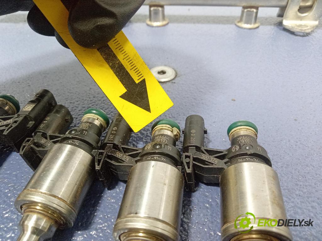 Vw Golf 0 lišta Dodávka: 04E133320D