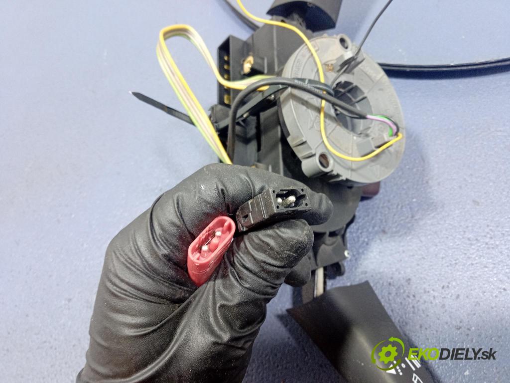 Mercedes Sprinter 1995 prepínač Komplex: V30-80-1763