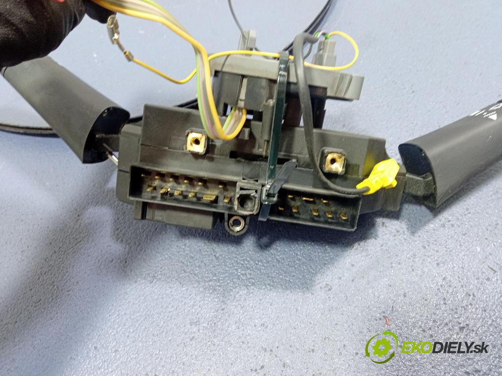 Mercedes Sprinter 1995 prepínač Komplex: V30-80-1763