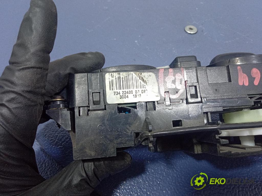 Mercedes Sprinter 1995 prepínač Klimatizácia: Prúd vzduchu: A0008306485