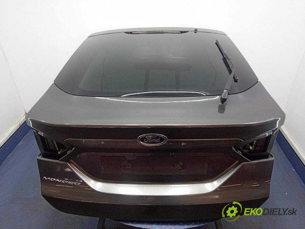 Ford Mondeo 2015 zadna dveře kufra: kufra: