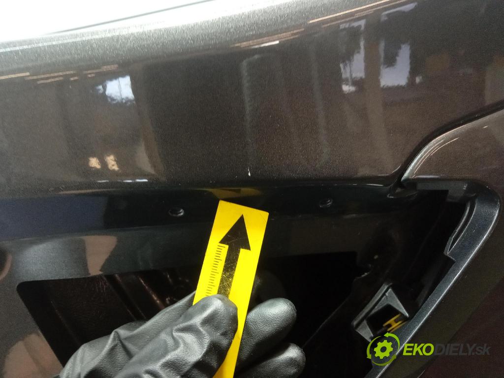 Ford Mondeo 2015 zadna dveře kufra: kufra: