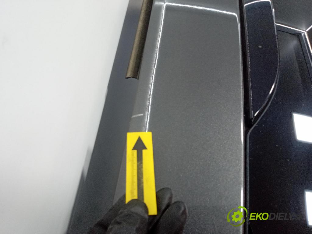 Ford Mondeo 2015 zadna dveře kufra: kufra: