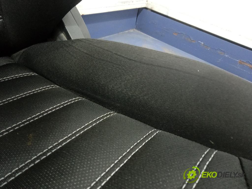 Ford Mondeo 2015 sedačke: Set.: