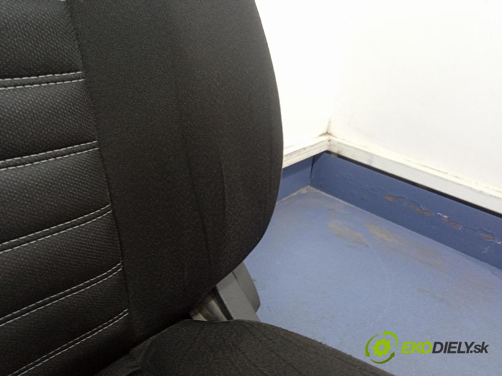 Ford Mondeo 2015 sedačke: Set.: