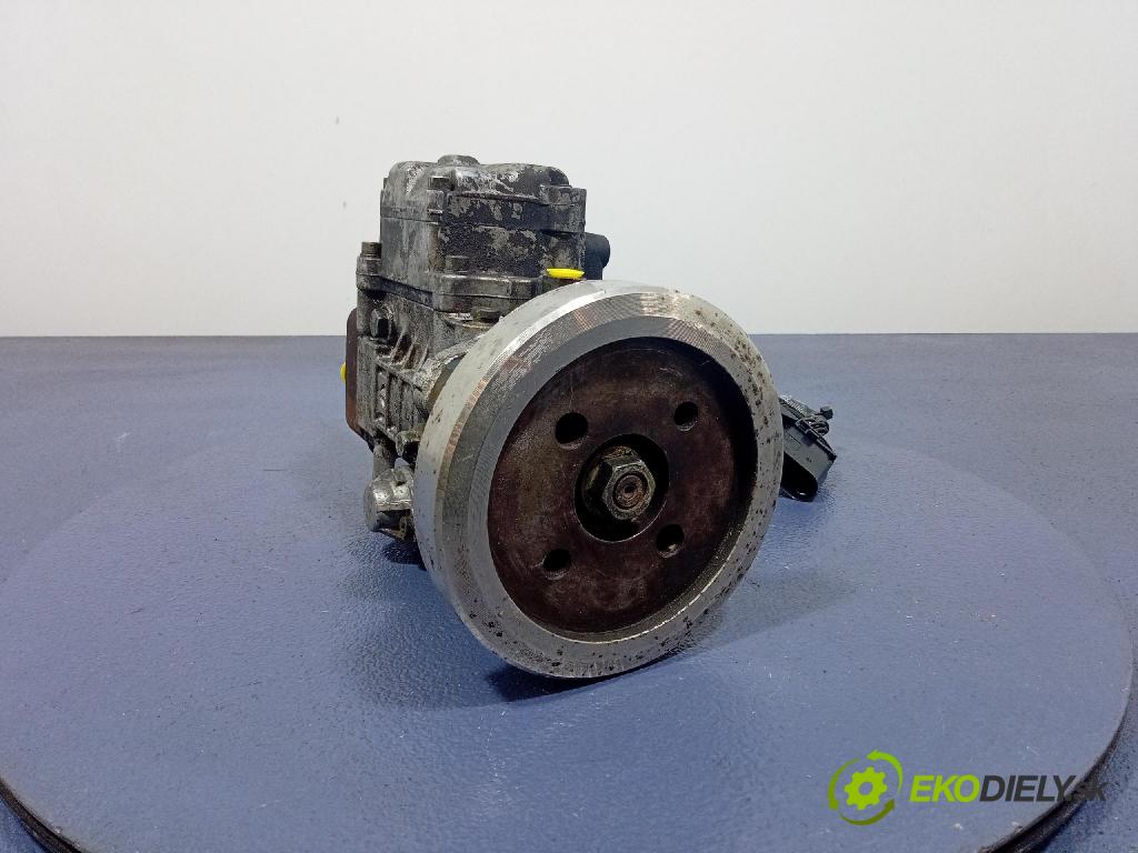 Vw Transporter 2000 čerpadlo Injekcia: 074130115B