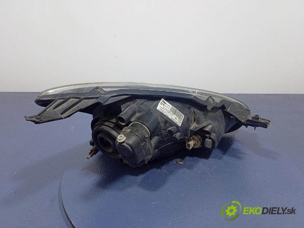 Toyota Aygo 2009 světlo Levý: 81150-0H070