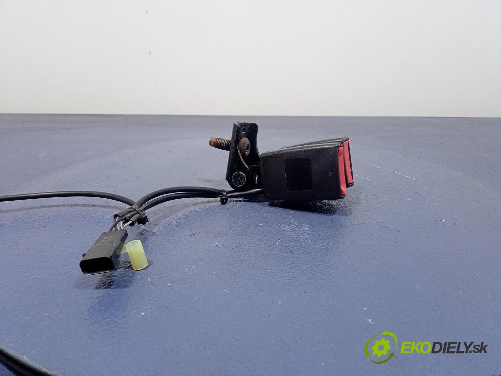 Ford Mondeo 2015 Pásy: Bezpečnosť: x DS73-F613K21