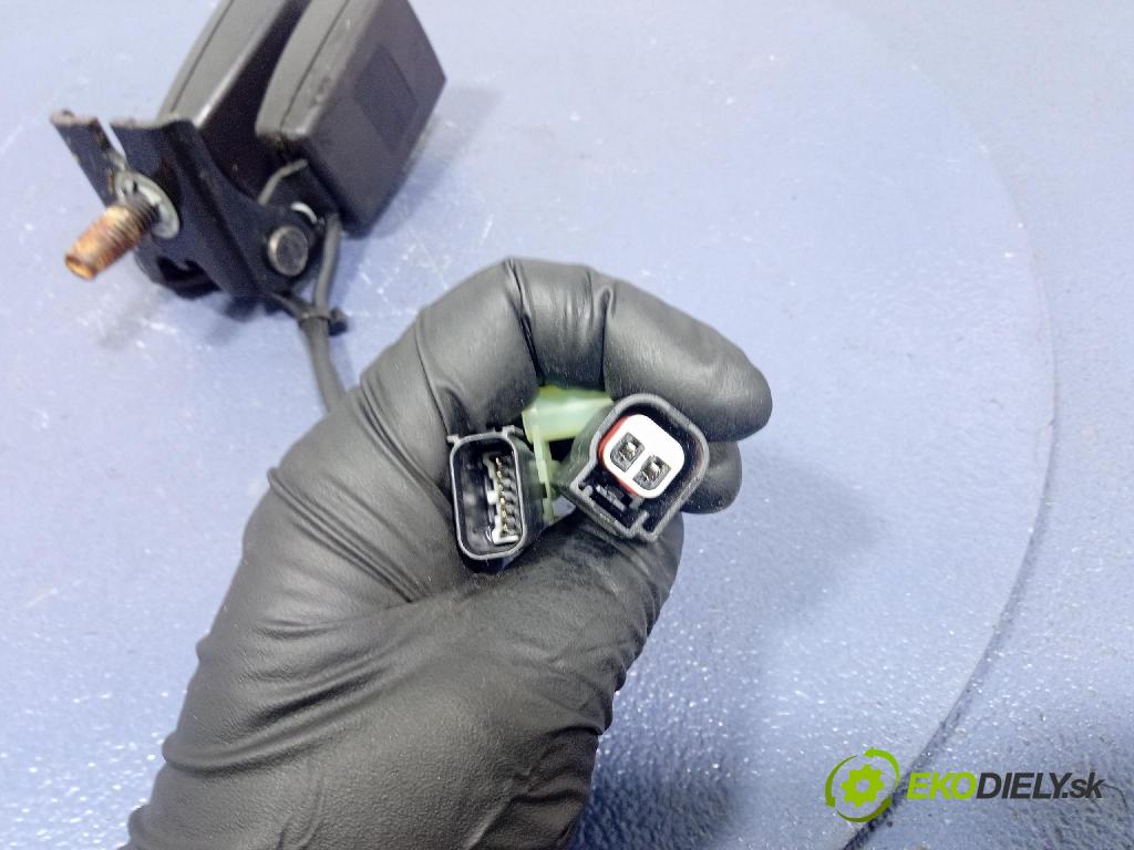 Ford Mondeo 2015 Pásy: Bezpečnosť: x DS73-F613K21