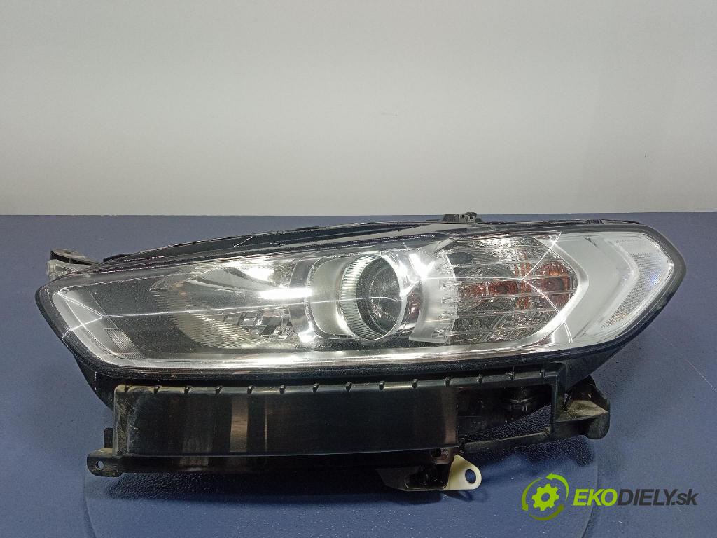 Ford Mondeo 2015 Reflektor: Vľavo: DS73-13W030-AE